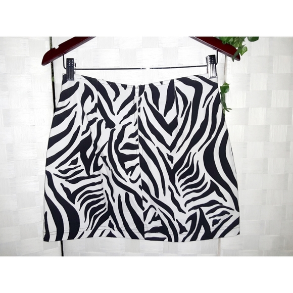 Jane Baar Zebra Print Zip-Back Mini Skirt - Picture 4 of 16